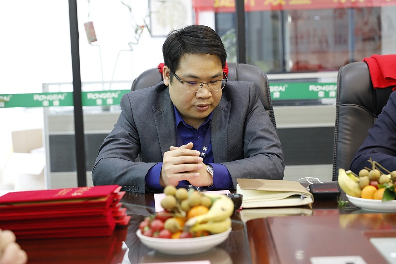 龙八long8玩家医纺